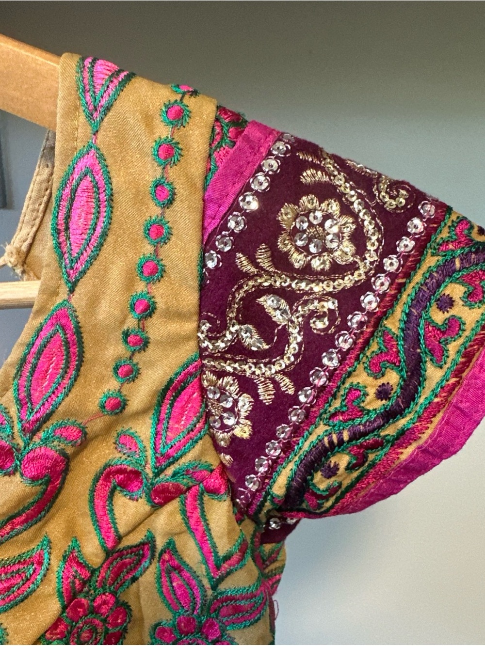 Handmade Embroidered Indian Choli Blouse | Floral Crop Top Festival Ethnic Boho - Picture 4 of 16